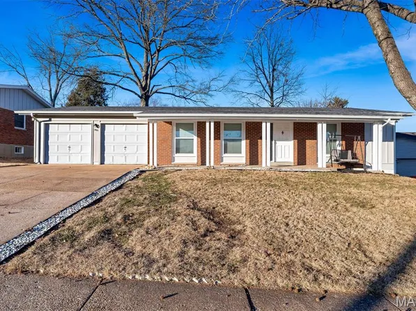 3515 Saint Catherine St, Florissant, MO 63033
