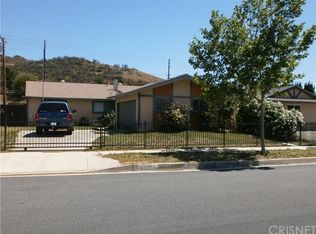 21812 Alamogordo Rd, Santa Clarita, CA 91350