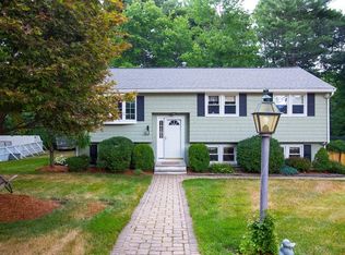 6 Weathervane Rd, Billerica, MA 01821