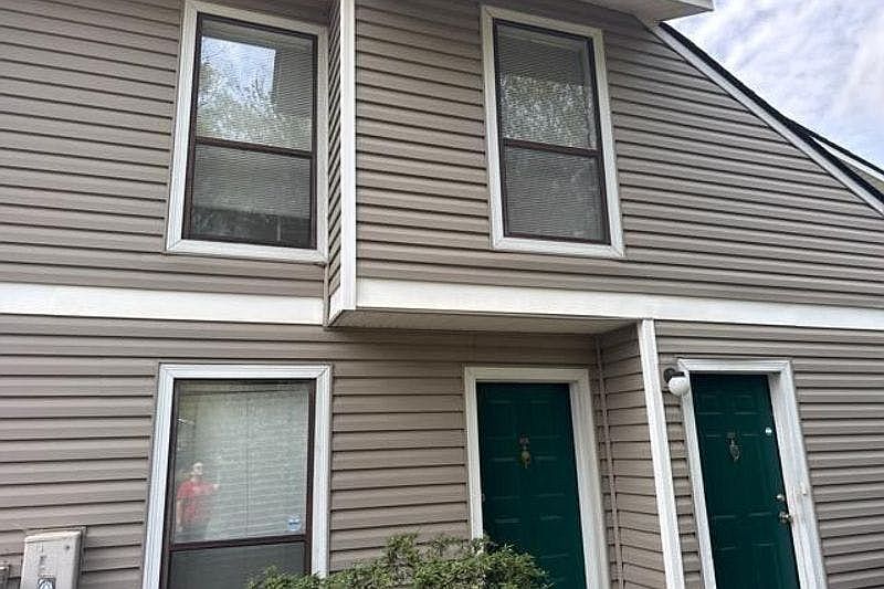 1st image of 501 Wynnes Ridge Cir SE