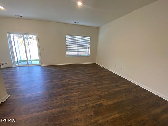 5th image of 1082 Saylors Pl