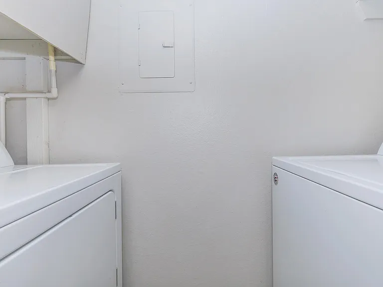Lincoln Glens Apartments — Photo 41