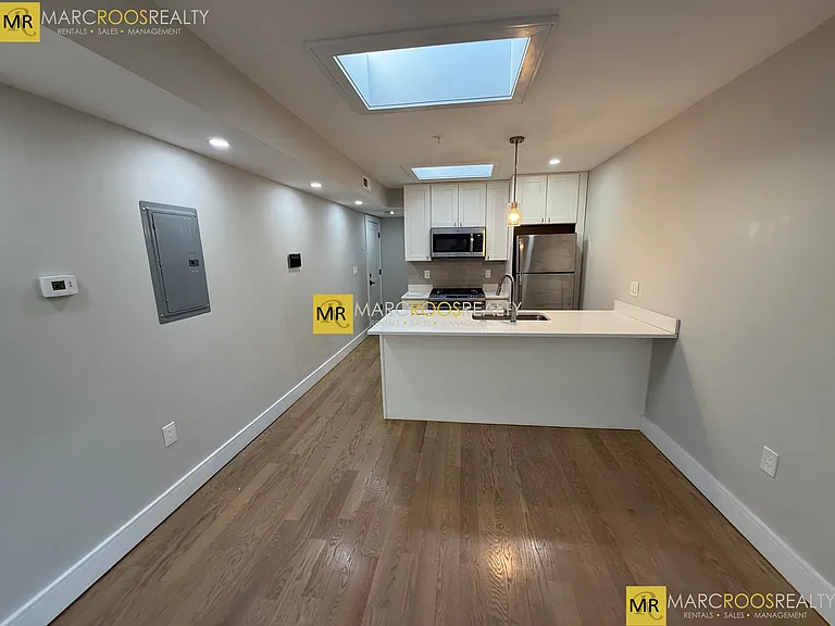 152 Trenton St #3B — Photo 8