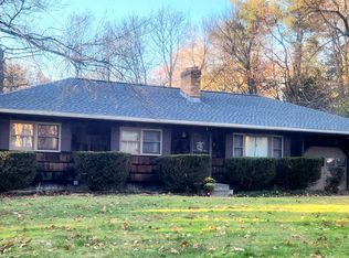 1 Olde Coach Rd, Derry, NH 03038