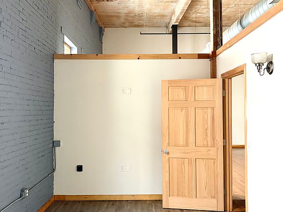 5th image of 125 Goff Ave