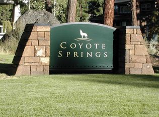 915 E Coyote Springs Rd, Sisters, OR 97759