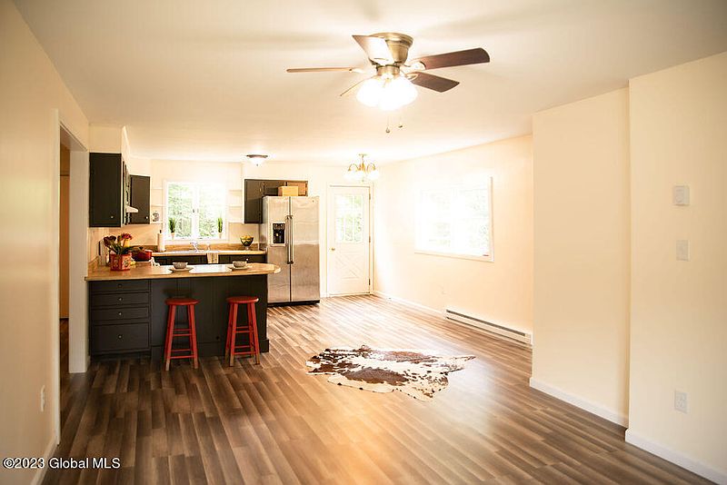 5th image of 71 Pine Lane