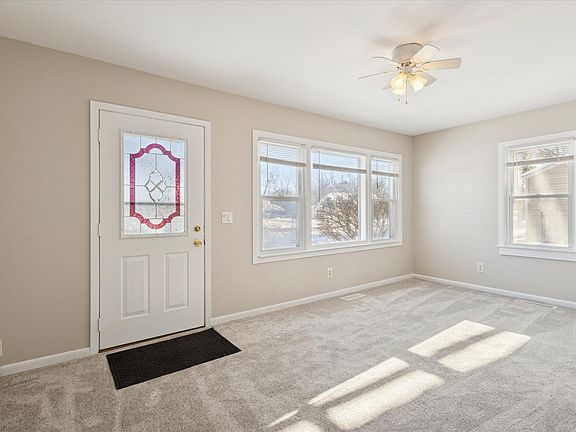 4th image of 2902 Emerald Dr