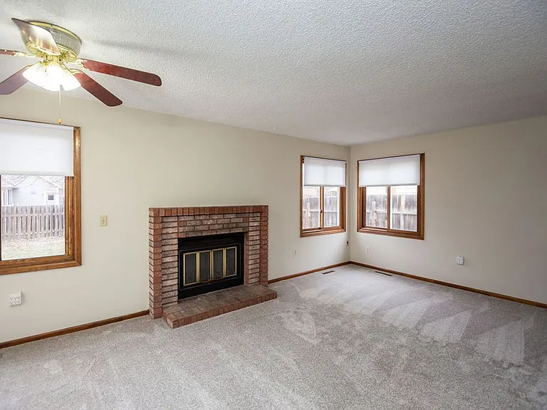 1937 Connecticut Dr — Photo 8