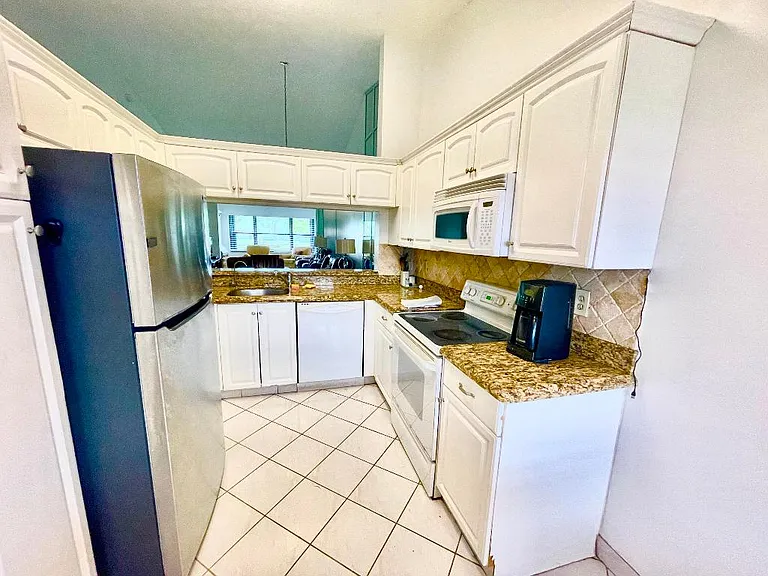 4698 Lucerne Lakes Blvd E #203 — Photo 6