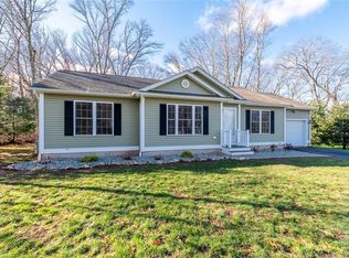 6 Cedar Ridge Rd, Gales Ferry, CT 06335