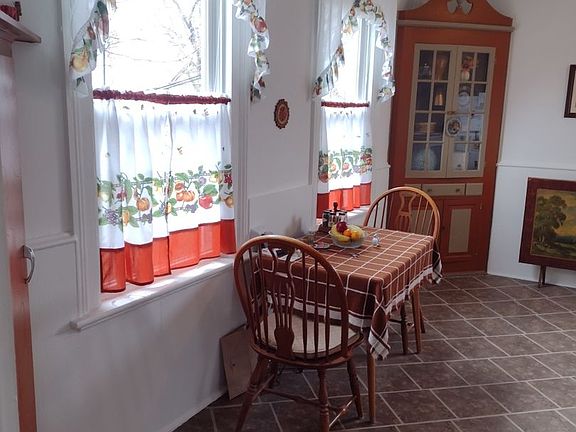 3rd image of 1330 N 12th St #7