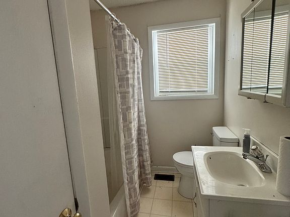 4th image of 202 Oliver St