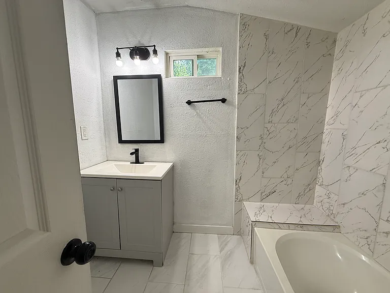 1723 Eugene St #2 — Photo 9