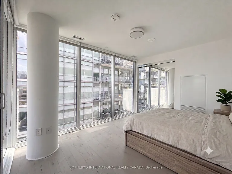 15 Queens Quay E #607 — Photo 8