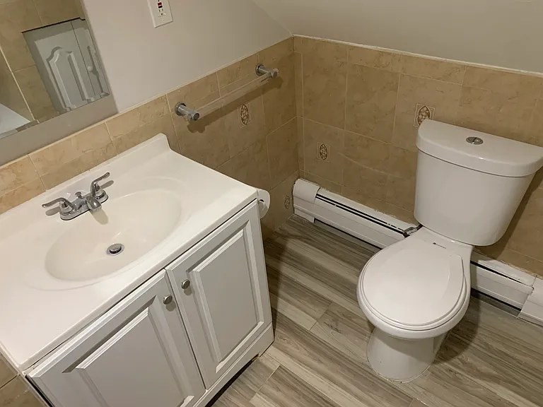 233 Pine St #3 — Photo 7