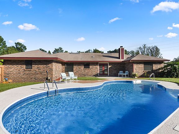 2nd image of 571 Constitution Dr