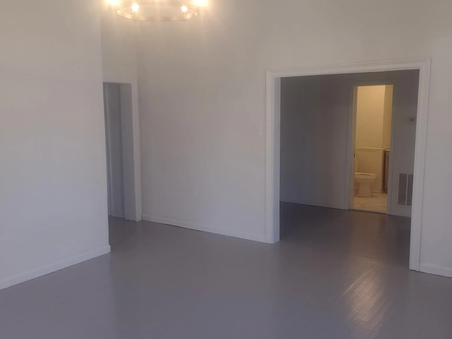 3 bed, 2.5 bath, 2018 sqft, $1,800 — Photo 3