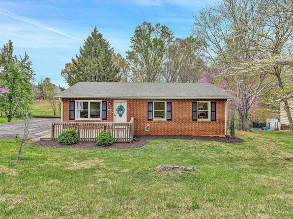 2080 Shady Run Rd, Vinton, VA 24179