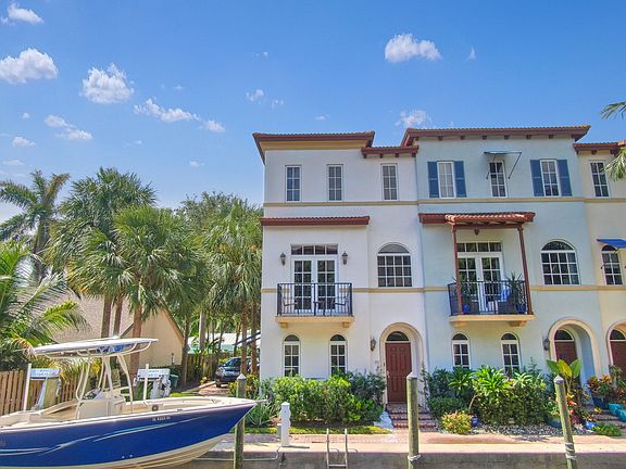 2nd image of 815 Estancia Way