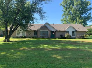 24014 E 76th St S, Broken Arrow, OK 74014