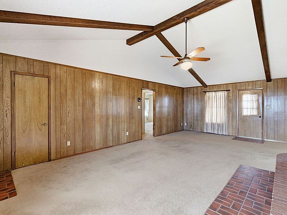 3rd image of 207 Pine St