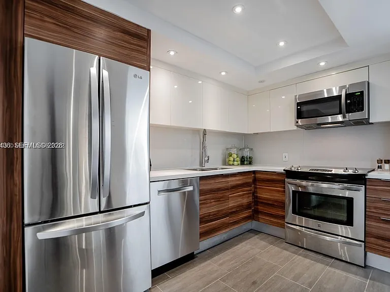 100 Bayview Dr #1622 — Photo 9