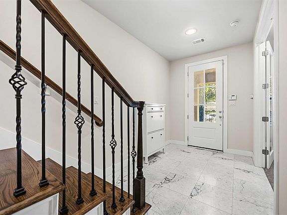 4th image of 1208 W Dallas St