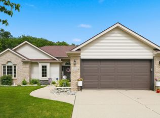 325 Ridge Hill Pl, Fort Wayne, IN 46804