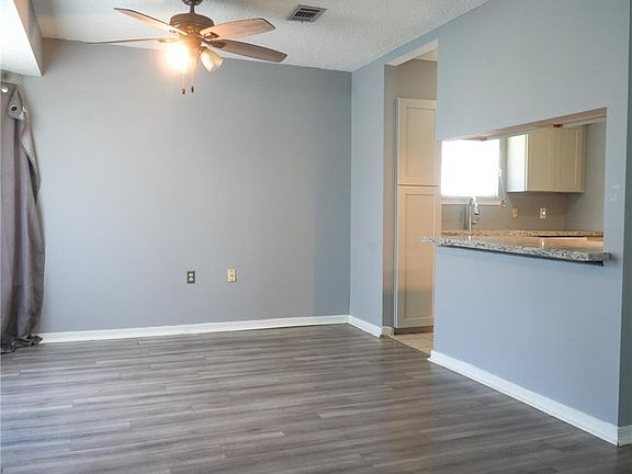 3rd image of 2704 Bayou Lours Ct