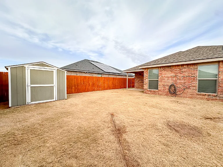 10424 Waverly Ave — Photo 4