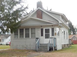 25 McEwen Rd, Rochester, NY 14616