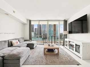 92 SW 3rd St APT 2004, Miami, FL 33130