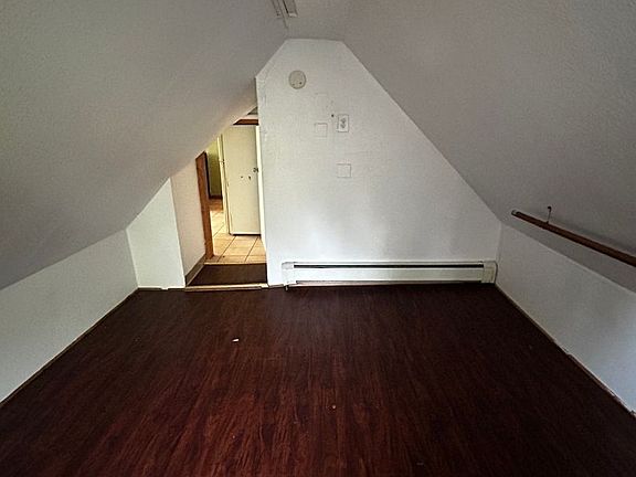 2nd image of 1022 15th Ave SE APT 8