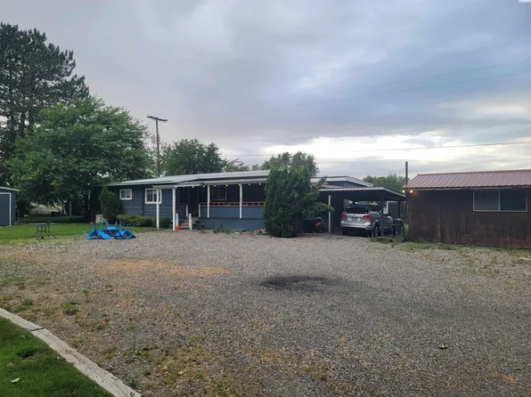24524 S Oak St, Kennewick, WA 99337