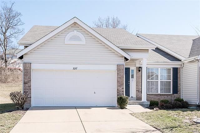 1st image of 3217 Country Hollow Dr