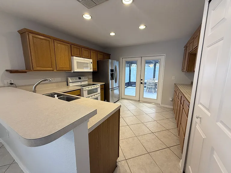 1084 Amanda Kay Cir #1 — Photo 4