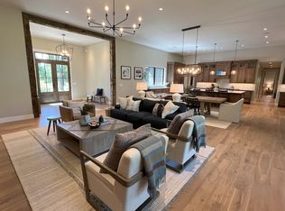 1961 Whitefish Village Dr, Whitefish, MT 59937
