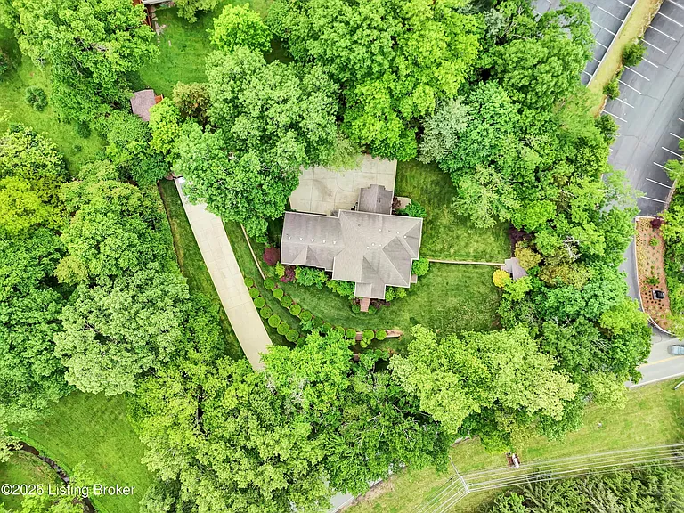 560 N Hubbards Ln — Photo 71