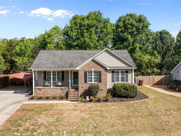 1273 Durham Meadows Dr, Burlington, NC 27217
