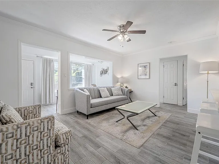 7204 N 15th St — Photo 5