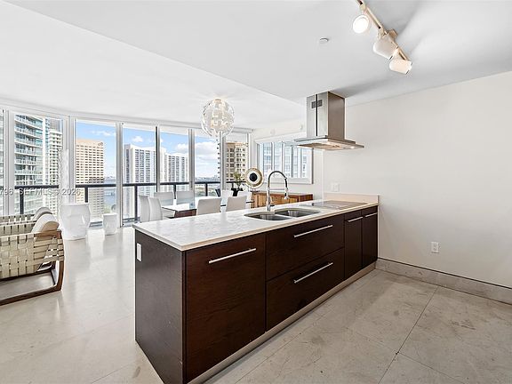 3rd image of 495 Brickell Ave APT 2904