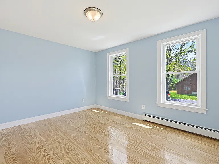 251 Lake St #1 — Photo 24