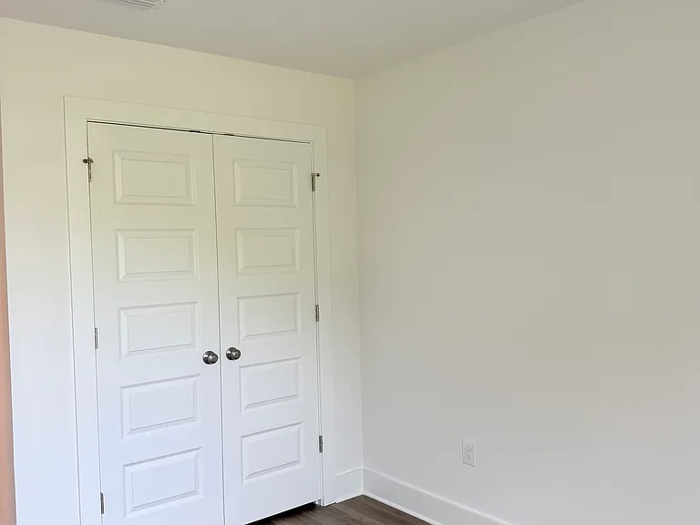 165 Hawk St — Photo 15
