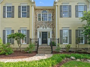 3003 Peninsula Dr, Jamestown, NC 27282