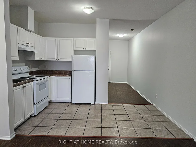 1801 Eglinton Ave W #307 — Photo 4