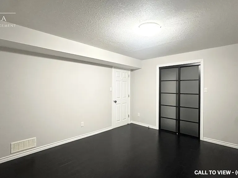 1565 Mickleborough Ct #1565 — Photo 26