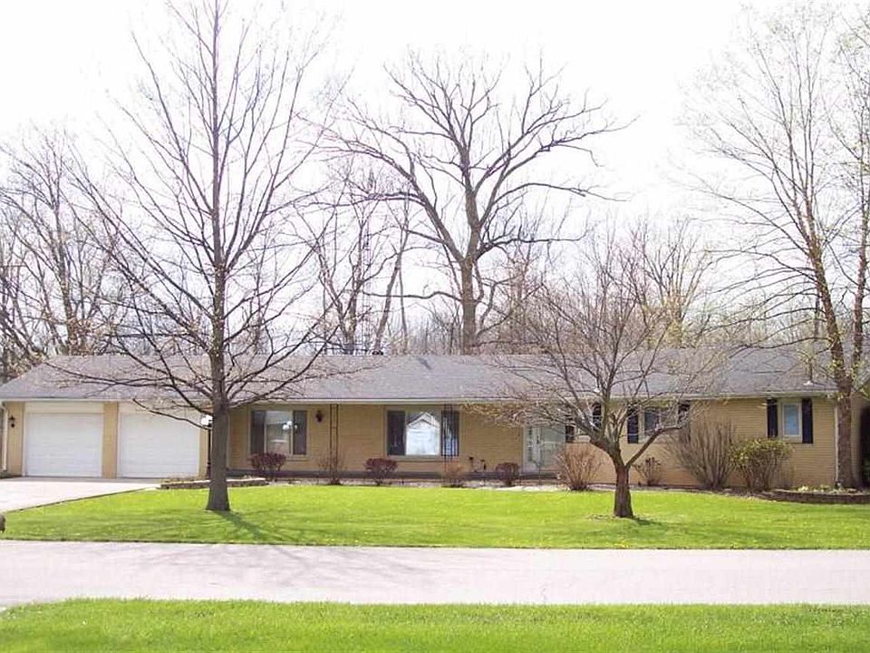 1st image of 560 N Gillcrest Dr