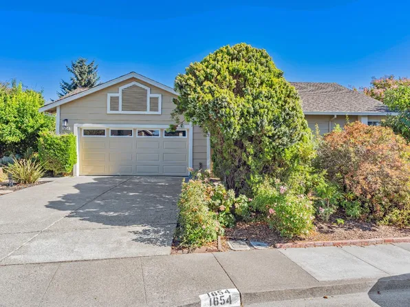 1654 Northstar Drive, Petaluma, CA 94954