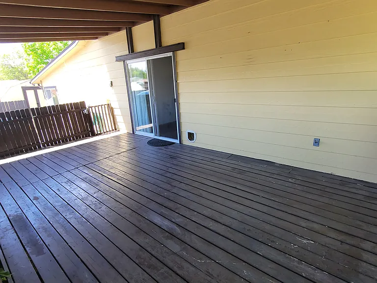627 Highline Dr — Photo 14